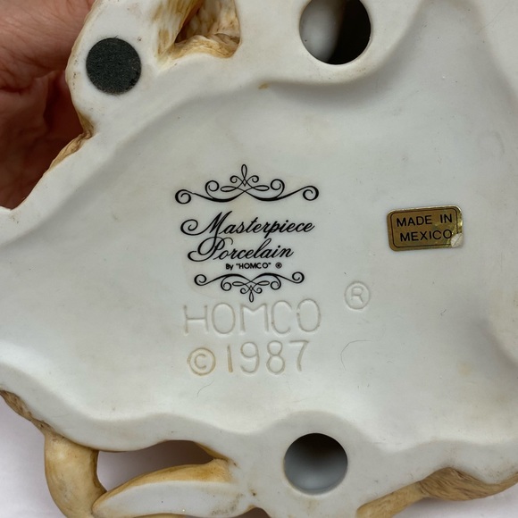 Homco Masterpiece Porcelain Labrador Retrievers - Picture 6 of 8